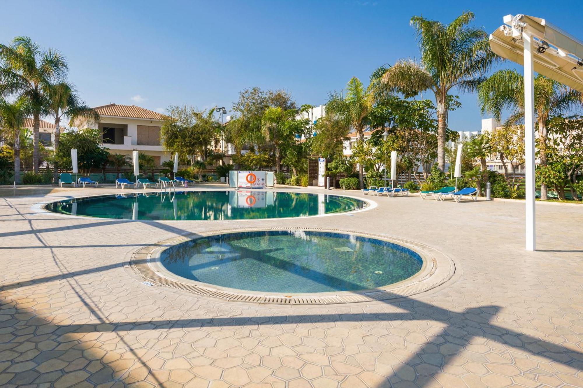 Villa Oasis Pernera Exterior foto