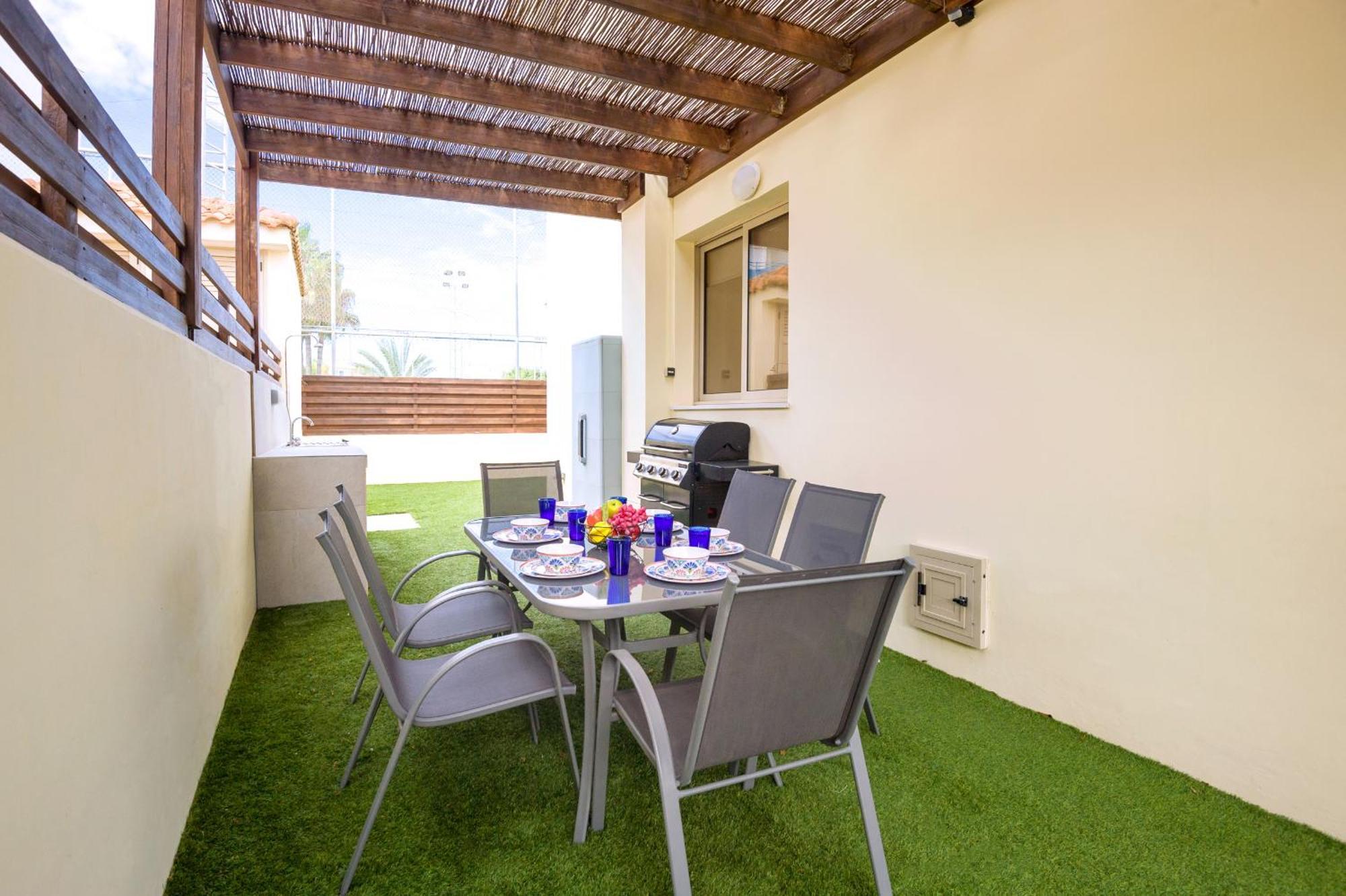 Villa Oasis Pernera Exterior foto